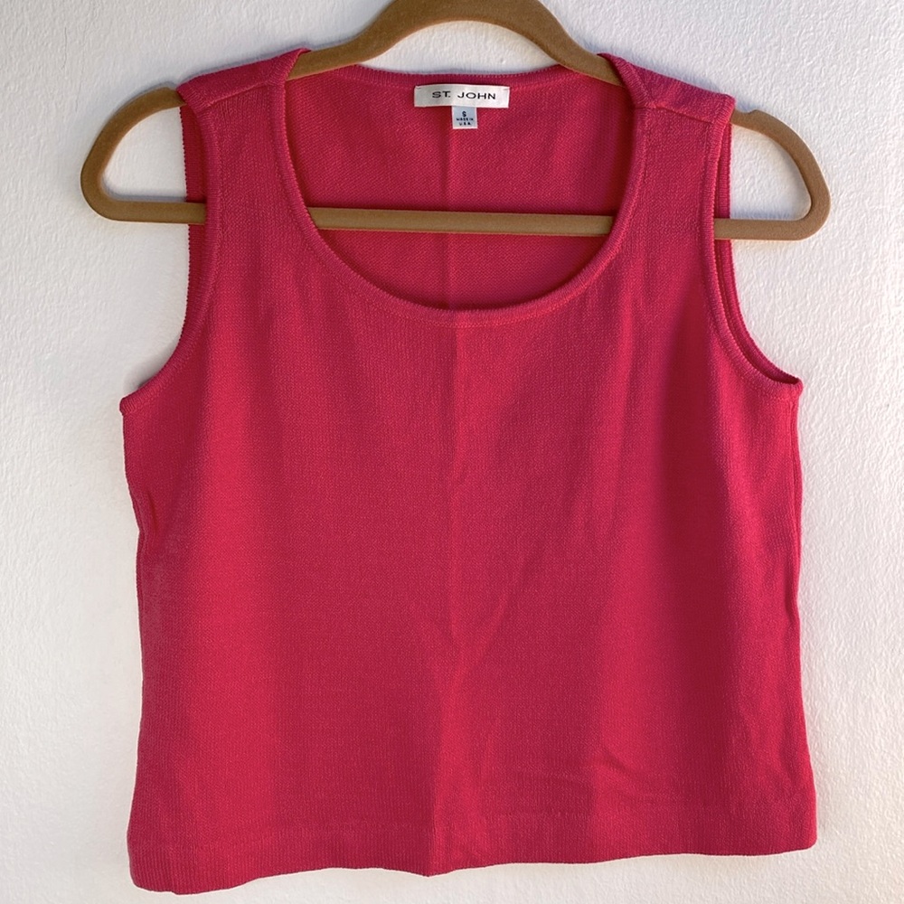St. John knit sleeveless top size small Fuchsia